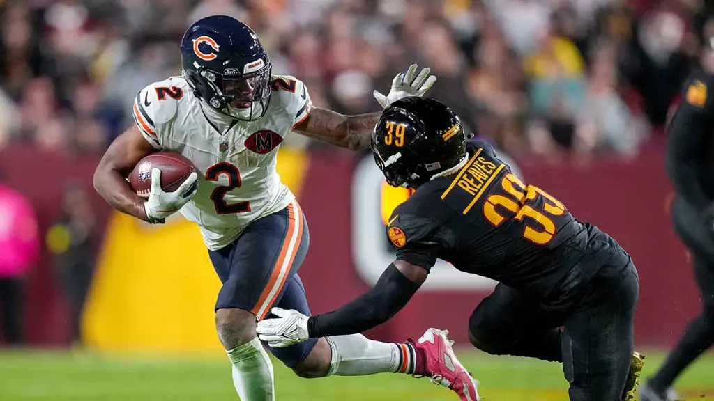 DJ Moore of the Chicago Bears taken to the hospital after comeback victory
