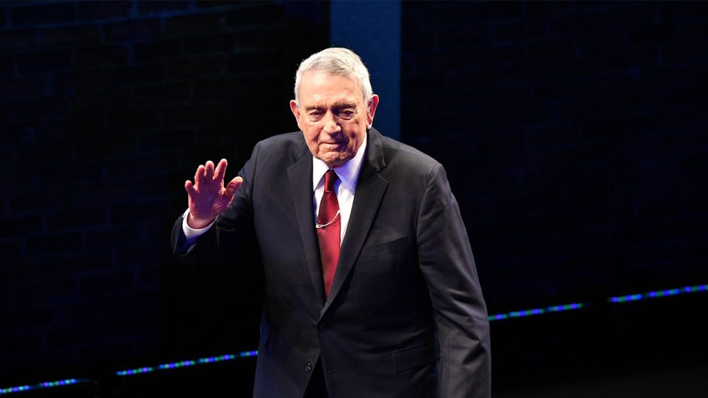 Dan Rather criticizes CBS News for appointing Bari Weiss as editor-in-chief.