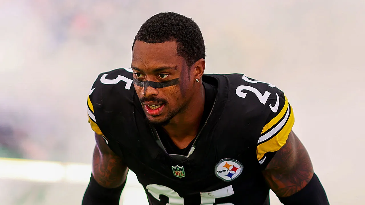 DeShon Elliott of the Steelers issues a serious warning to the NFL following uniform penalty