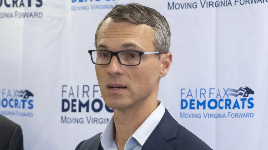 Democrat urges Comer to bring Vought in for testimony on federal dismissals