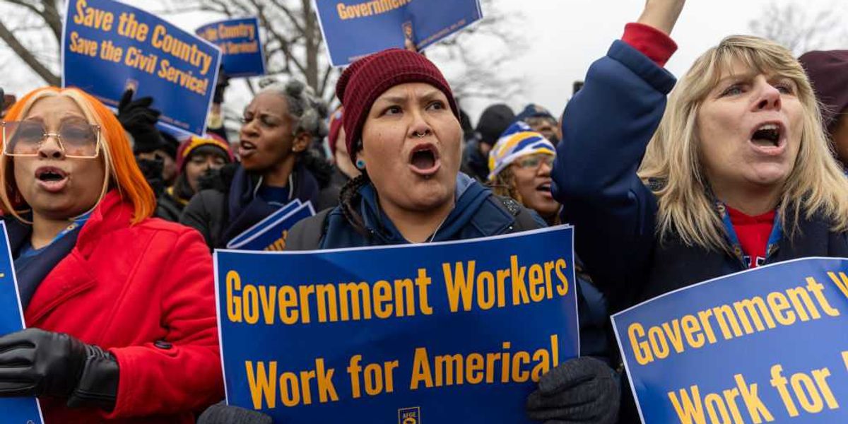 Democrats dismiss calls from federal workers' union to resolve government shutdown
