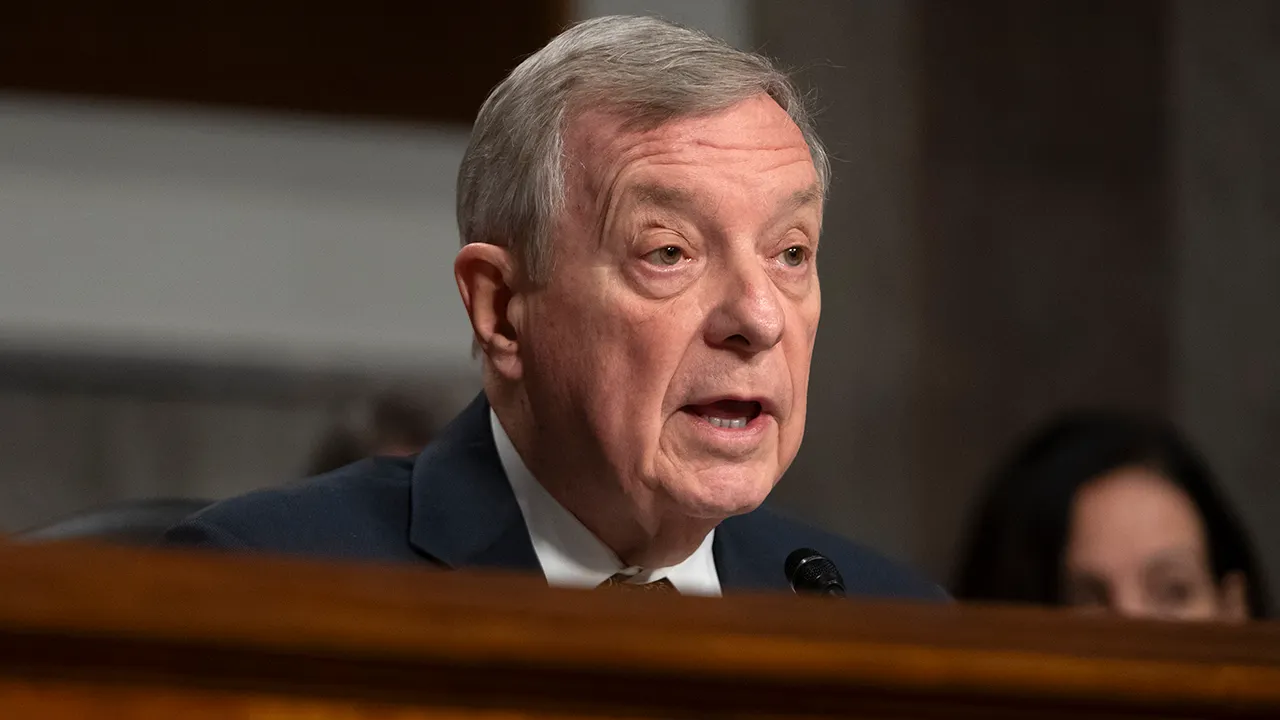 Durbin withdraws support for Cardinal Cupich award following Catholic backlash