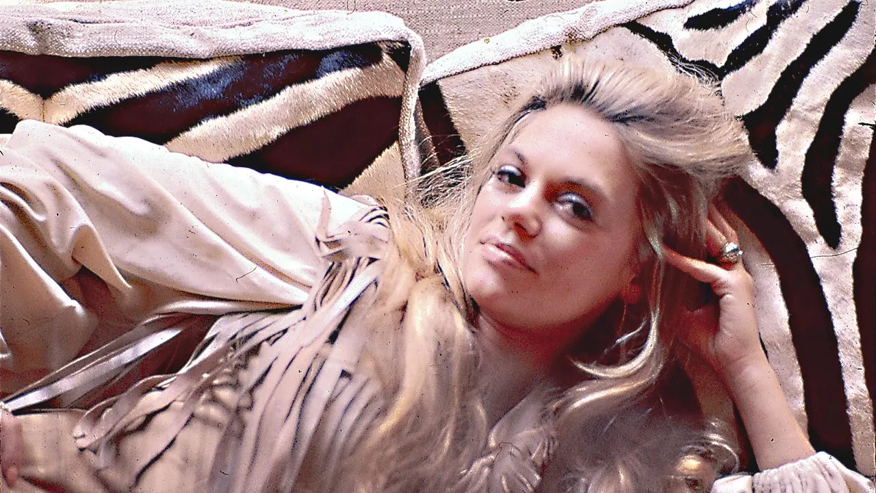 Dyan Cannon, 88, explains the confusion about her 'friends with benefits' comment.