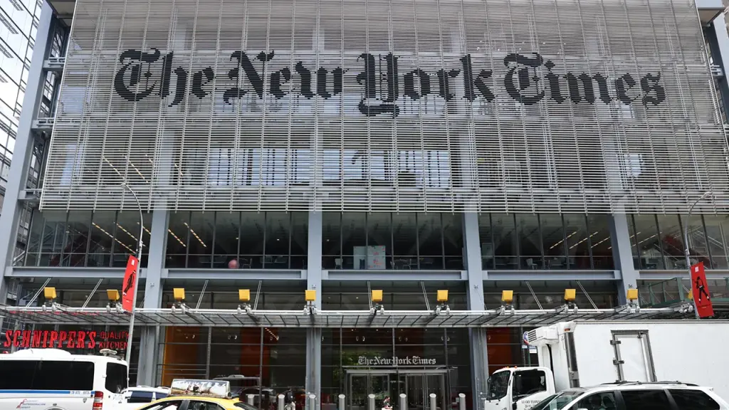 Editor-in-chief of Jerusalem Post criticizes New York Times' coverage as being very anti-Israel