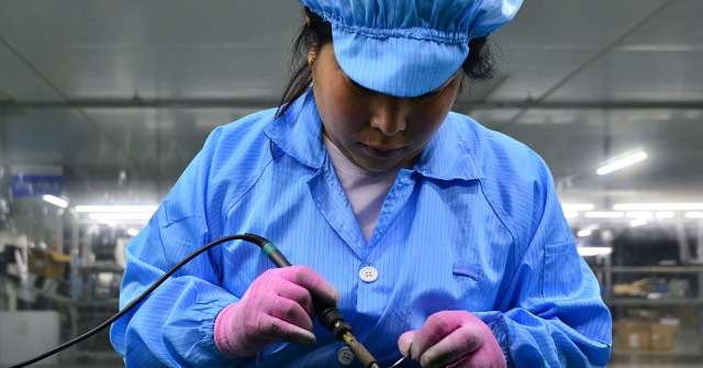 Factory Activity in China Shrinks for Seven Straight Months Due to Tariff Pressures