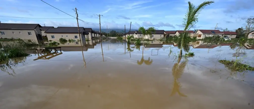 Fake Hurricane Videos Mislead and Terrify Internet Users