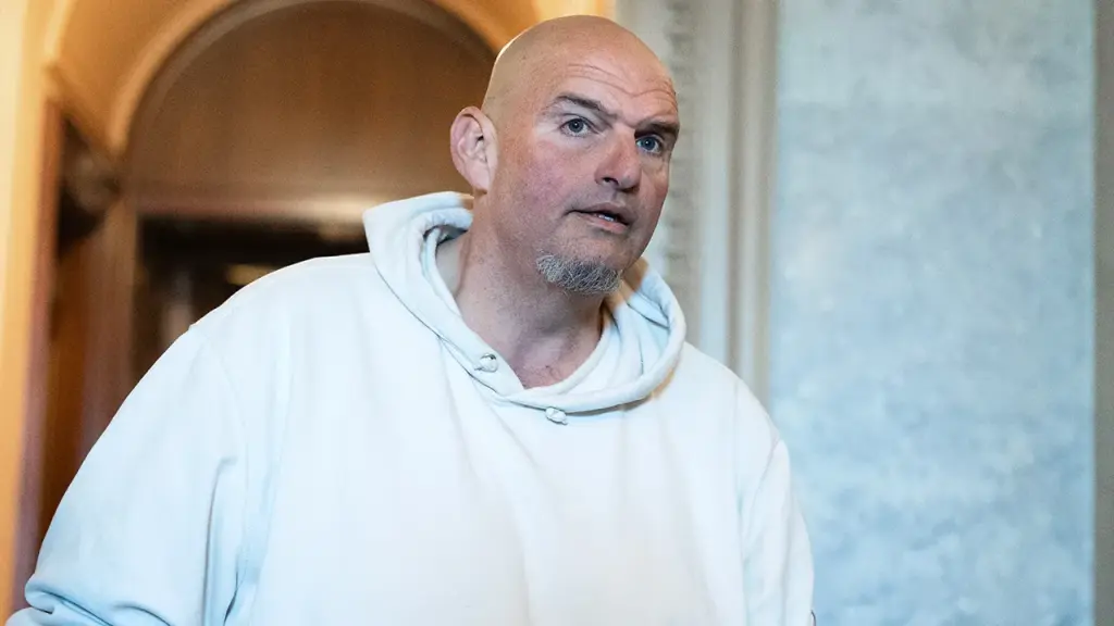 Fetterman receives praise from Republicans for critiquing his own party.