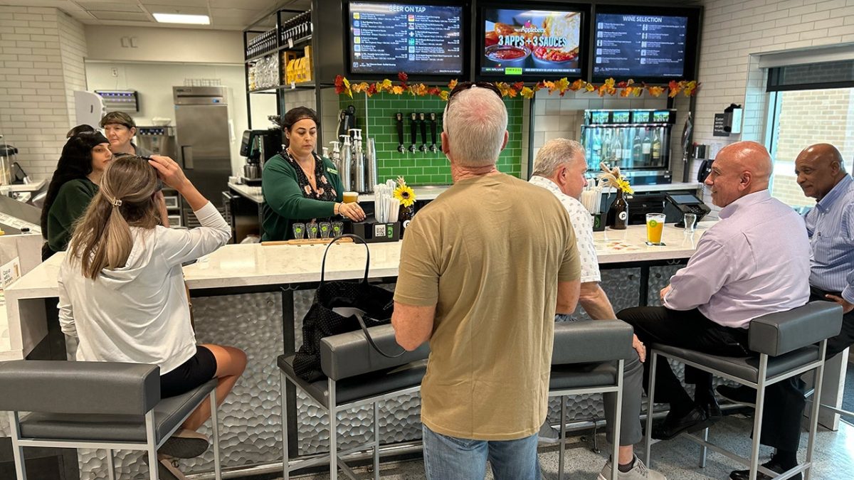 Florida Publix gains attention as 'Clublix' for its sip-and-shop concept