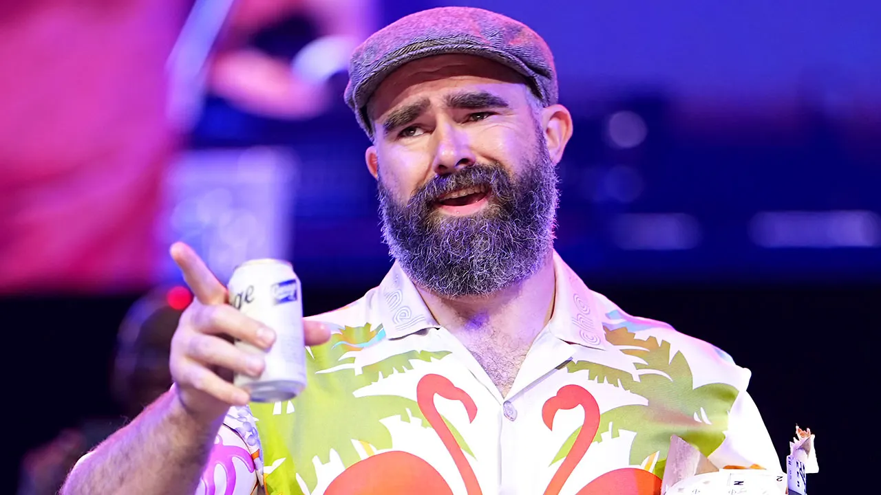 Former Eagles player challenges the league regarding fines