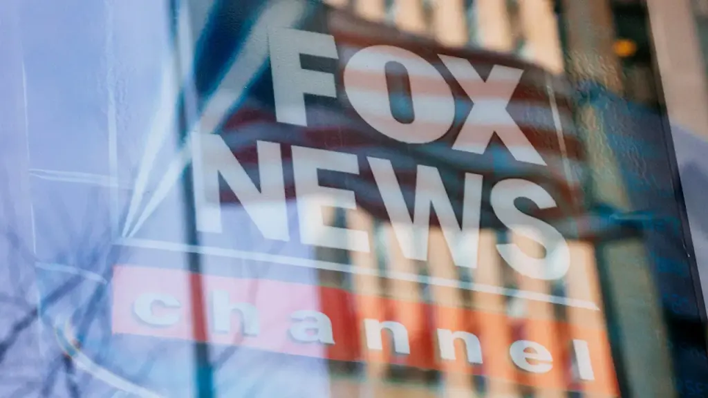 Fox Corp reports a 6% increase in advertising revenue for the first quarter.