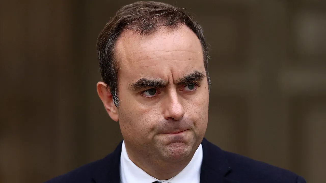 French Prime Minister Lecornu resigns after just a few weeks in office