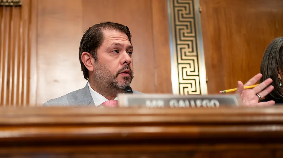 Gallego calls for openness regarding Trump's agreement with Pfizer.