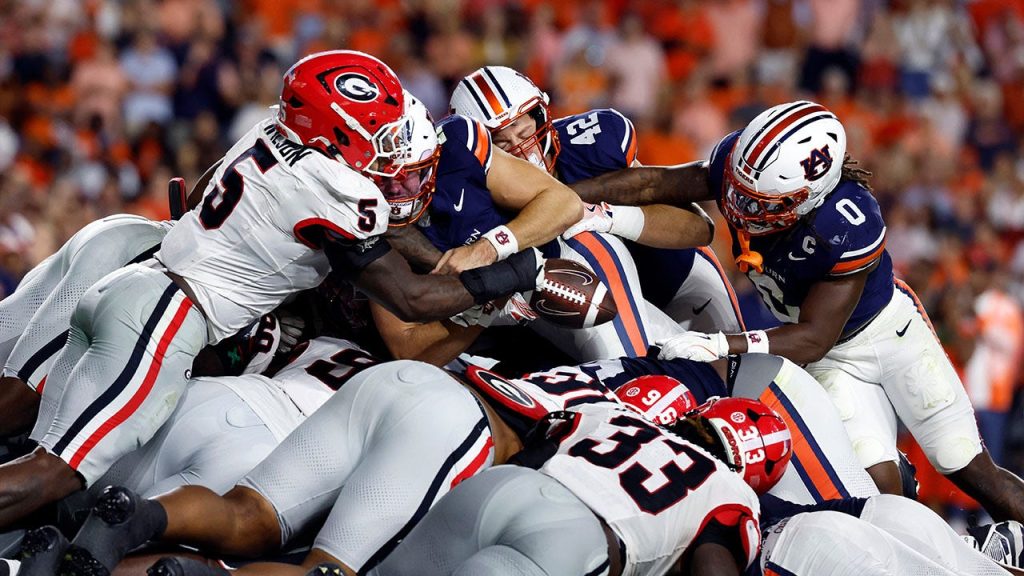 Georgia stops Auburn after disputed goal-line fumble