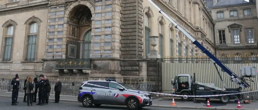 German Company Linked to Louvre Heist Responds in New Advertisement