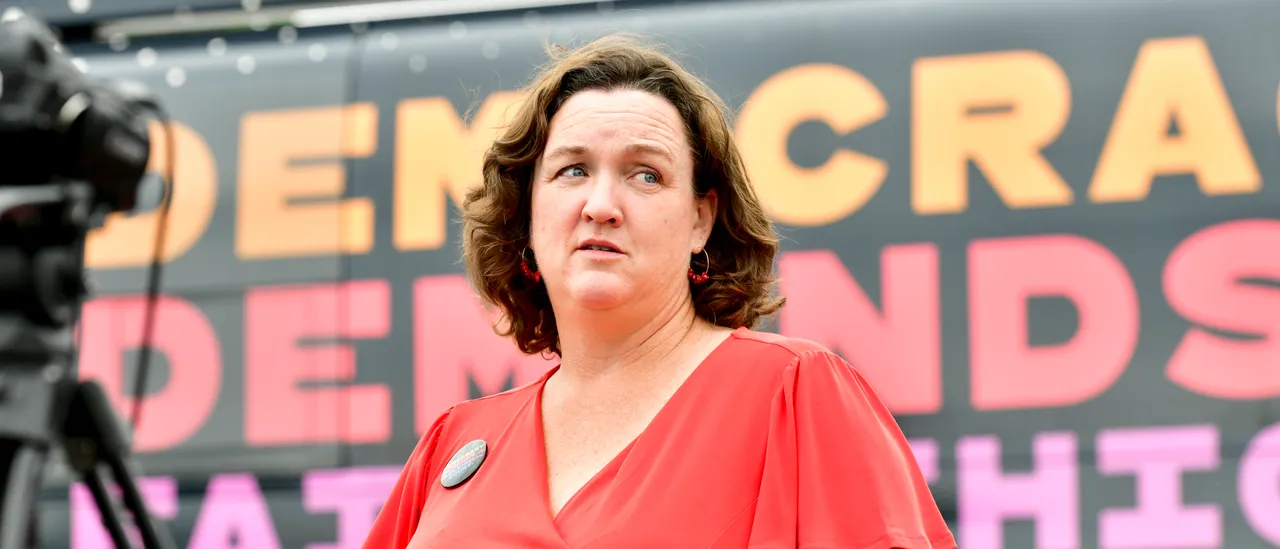 "Get Out Of My Way": Katie Porter Scolds Staff Member On Camera