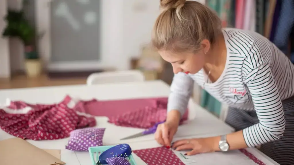 Groupon has great deals for fall, featuring a Costco membership with a $100 coupon.