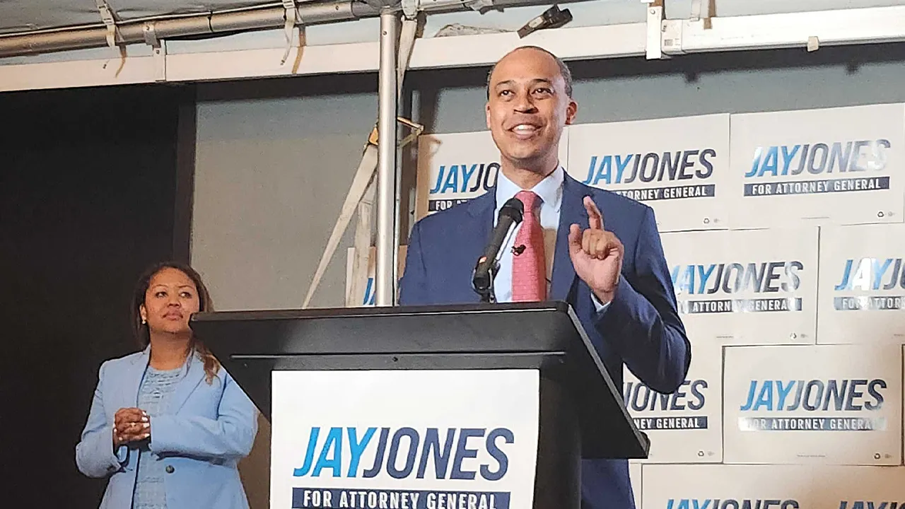 Host urges Democratic candidate to step aside due to violent messages