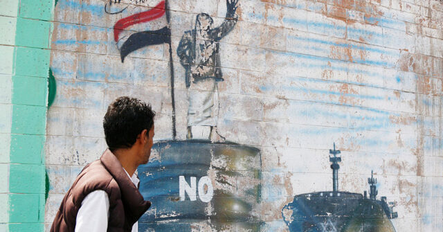 Houthi Forces Report Dutch-Flagged Cargo Ship Set on Fire and Left Afloat