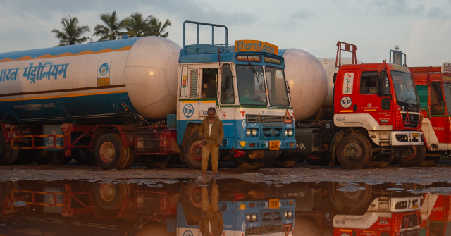 India Suggests Increased U.S. Oil Purchases Following Trump's Statement on Modi's Intent to Reduce Russian Imports