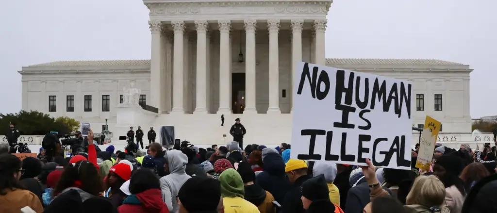 Investigation Launched into Des Moines Schools Following Resignation of Superintendent Arrested for Immigration Violations