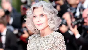 Jane Fonda believes Democratic Party leaders fall short for America.