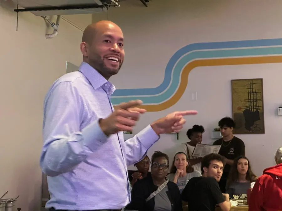 Jason Carter supports Jason Esteves in the Democratic primary for governor of Georgia