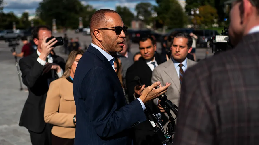 Jeffries says public pressure will bring Trump back to the negotiating table on shutdown