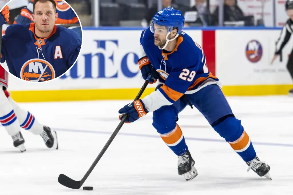 Jonathan Drouin and Bo Horvat developing good connection on the Islanders' second line