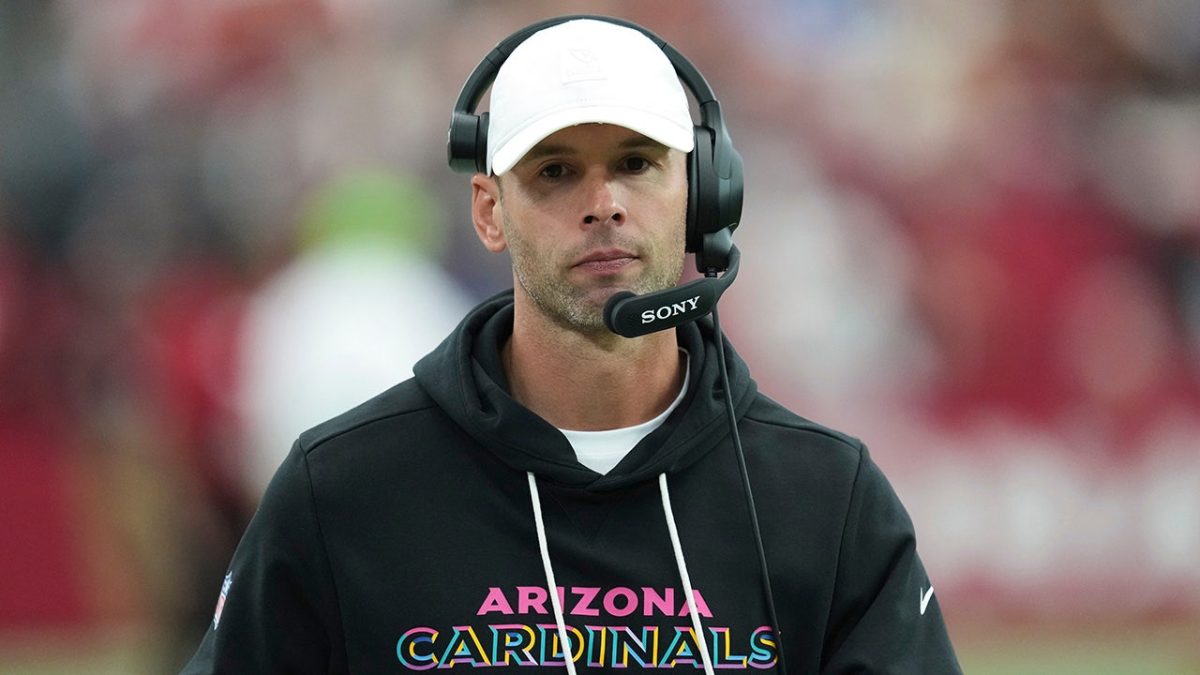 Jonathan Gannon criticizes running back after costly fumble