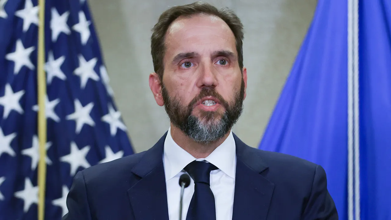 Jordan requests Jack Smith's testimony regarding the investigation into Trump's prosecutions.