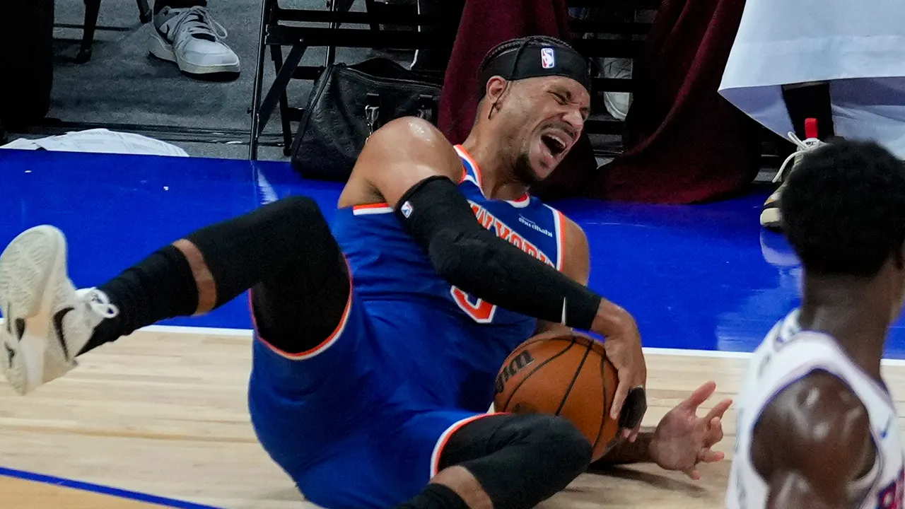 Josh Hart thrown out and hurt in Knicks' first preseason game against the 76ers