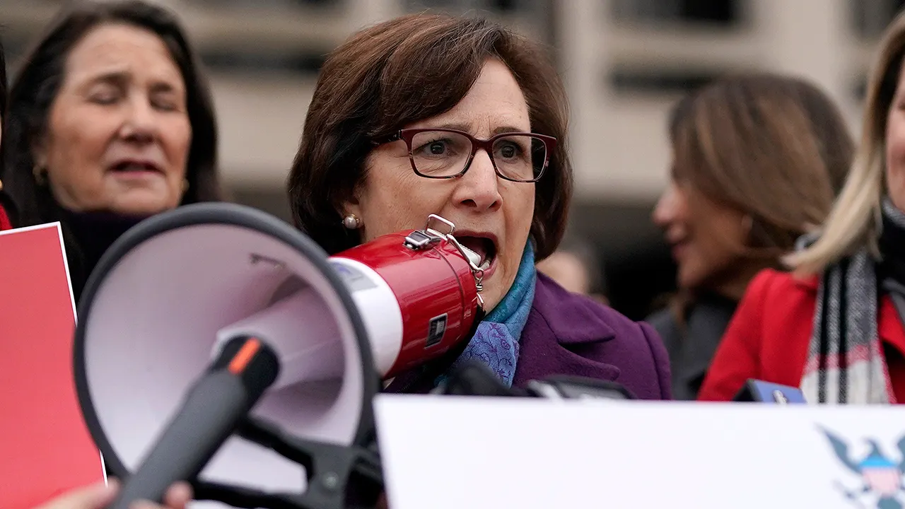 Judge married to Democratic lawmaker steps aside from Oregon National Guard case