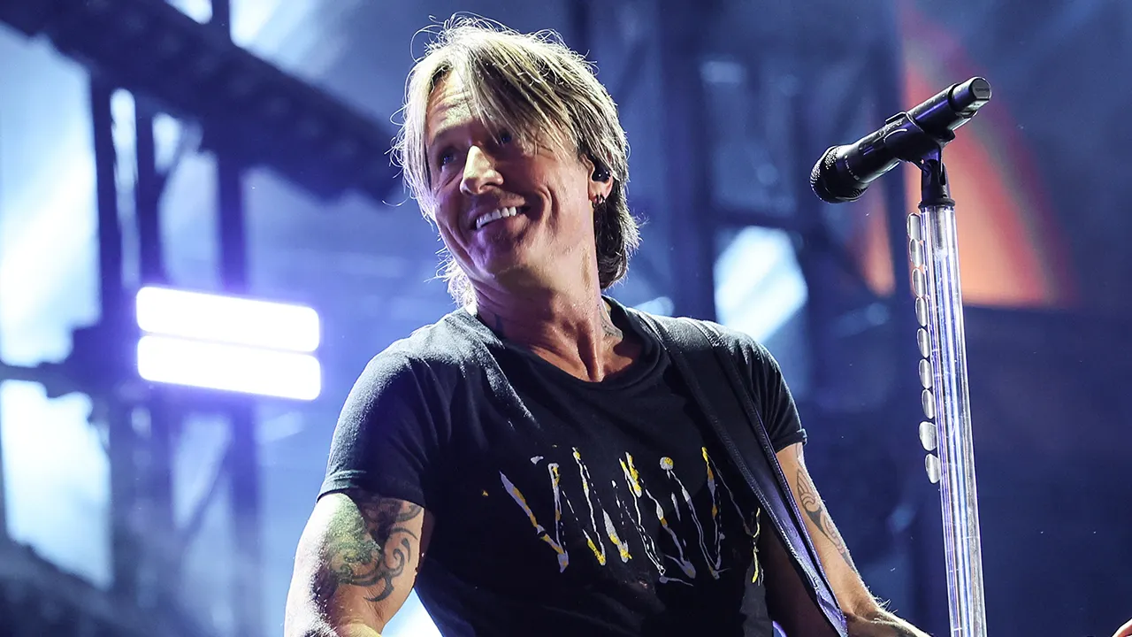 Keith Urban has an uncomfortable encounter when a fan introduces herself as Nicole at a concert.