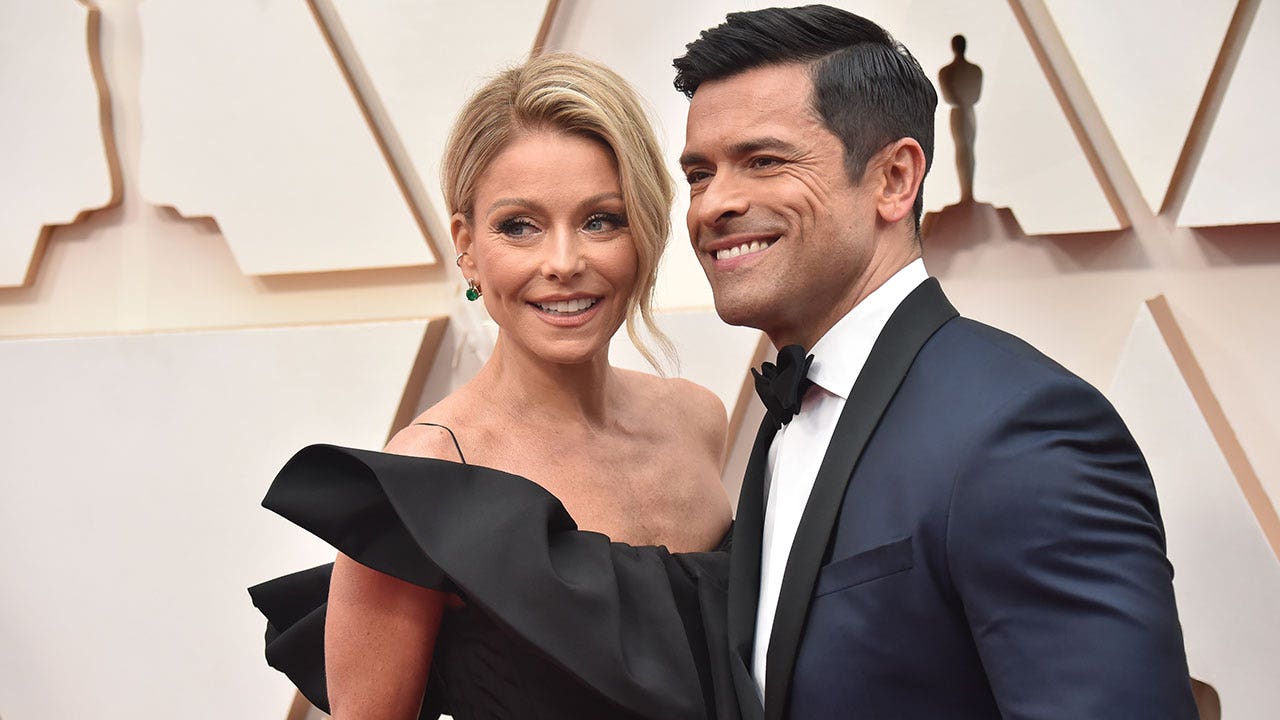 Kelly Ripa proposes 'airport divorce' following on-air disagreement with Mark