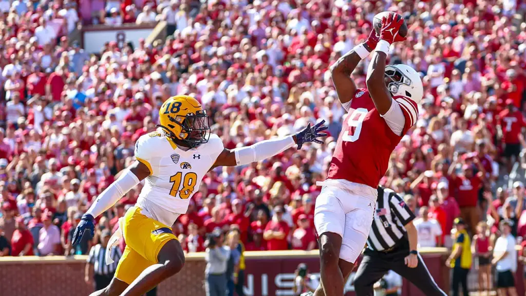 Keontez Lewis from Oklahoma experiences a troubling injury during victory against Kent State