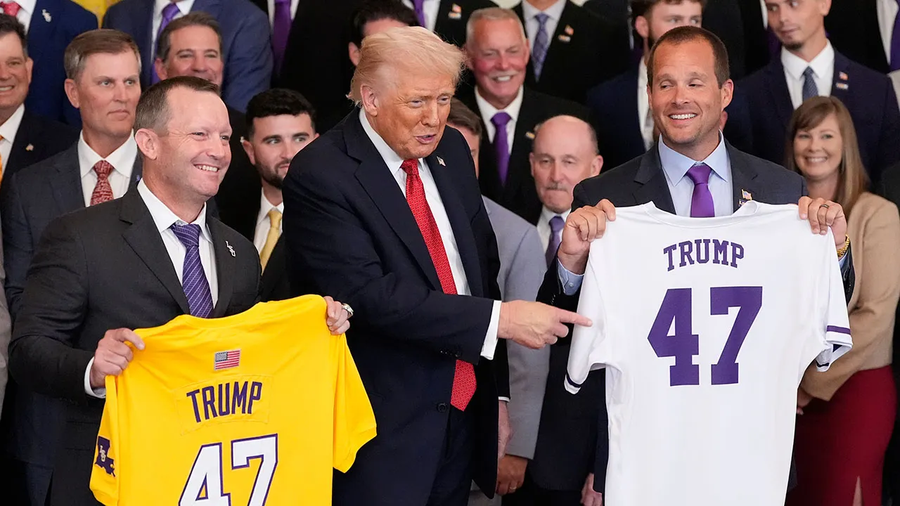 LSU baseball coach commends Trump