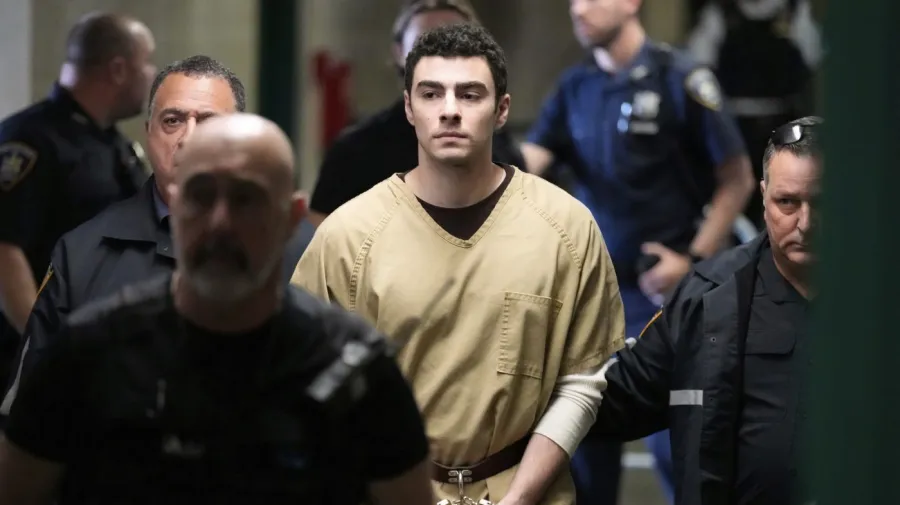 Lawyers for Luigi Mangione request the dropping of federal charges related to the murder of UnitedHealthcare's CEO