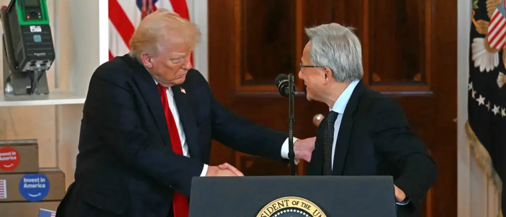 Leader of the World's Most Valuable Company Honors Trump at Conference