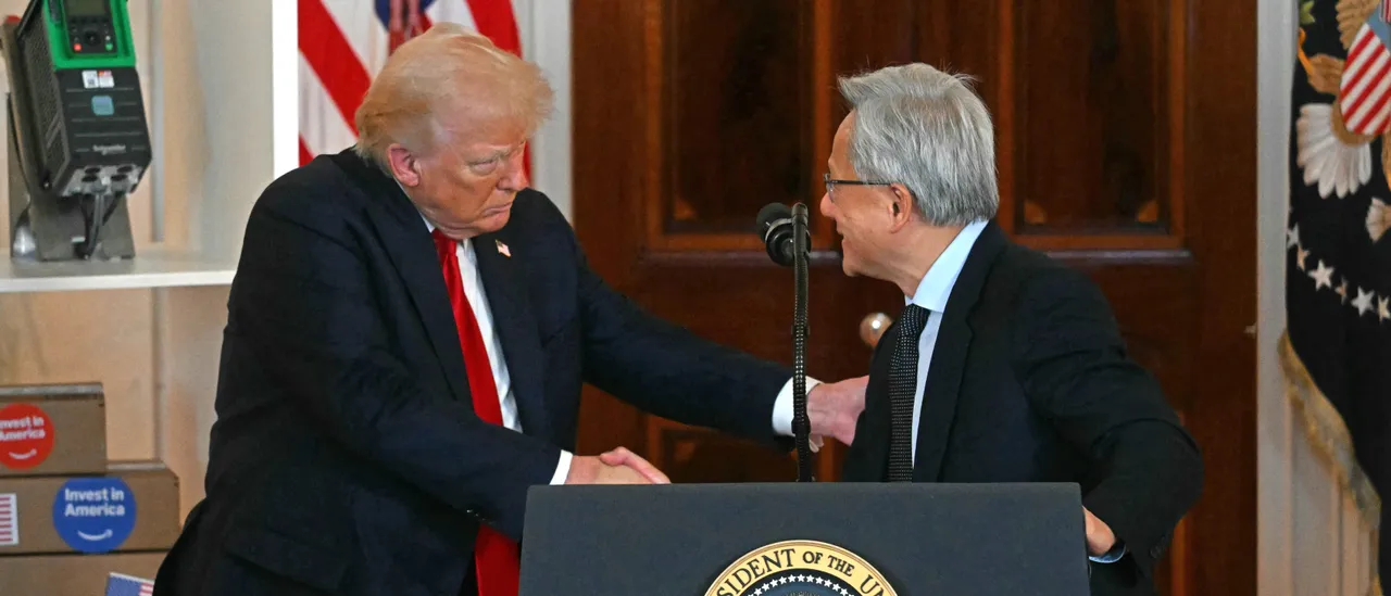 Leader of the World's Most Valuable Company Honors Trump at Conference