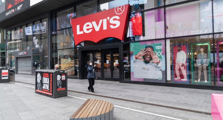 Levi Strauss Stock (LEVI) Drops as Tariff Expenses Overshadow Q3 Earnings Exceeding Expectations, Wall Street's Backing