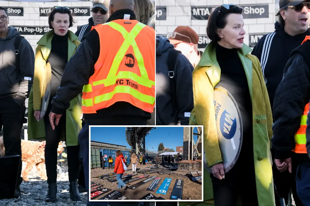 MTA temporary store attracts shoppers and a celebrity looking for G train signs and quirky decorations