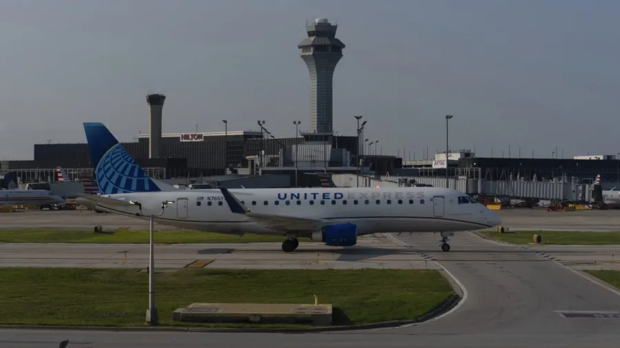 Major airlines urge Democrats to approve temporary funding to reopen the government