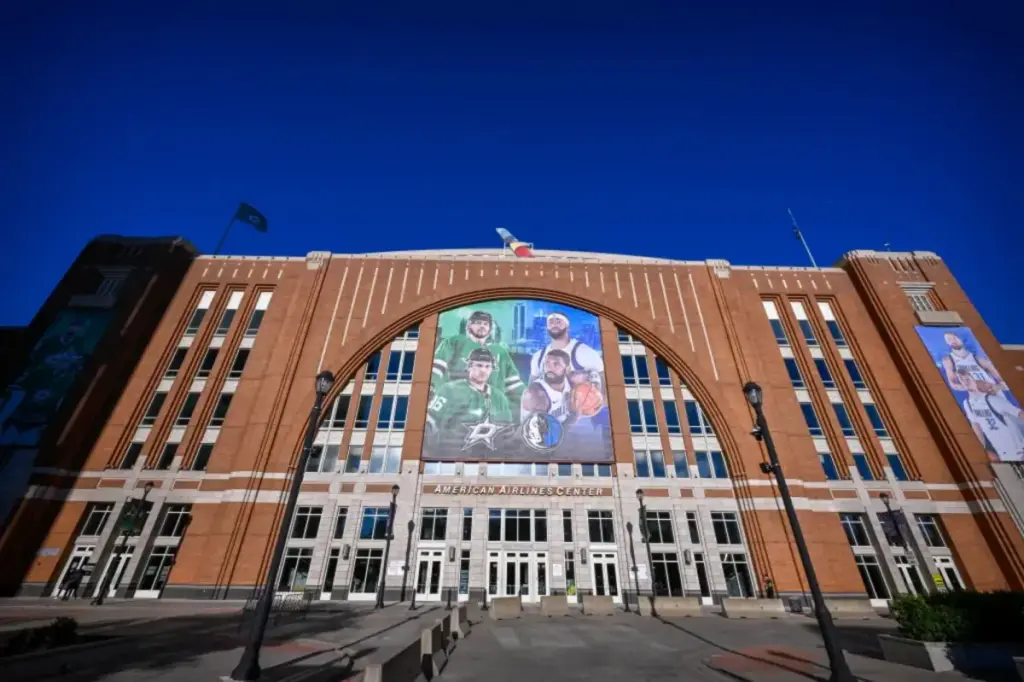 Mavericks claim Stars are taking control of their shared arena in a legal dispute