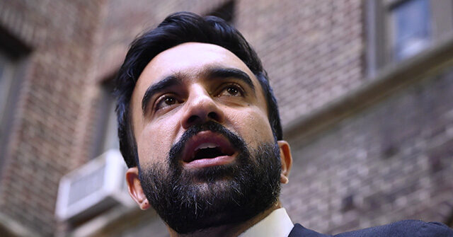 Mayoral Candidate Mamdani Escapes Hostile Pro-Israel Protester in NYC