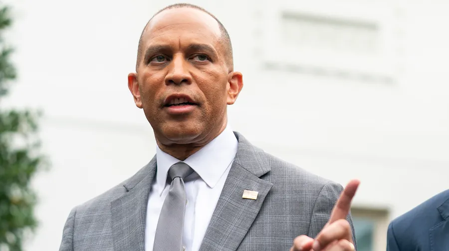 Meme clash overshadows government shutdown communication struggle