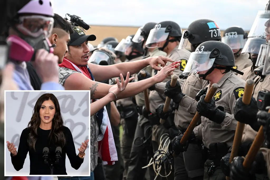 Mexican cartels offer rewards of as much as $50K for the killings of ICE and CBP agents in Chicago.