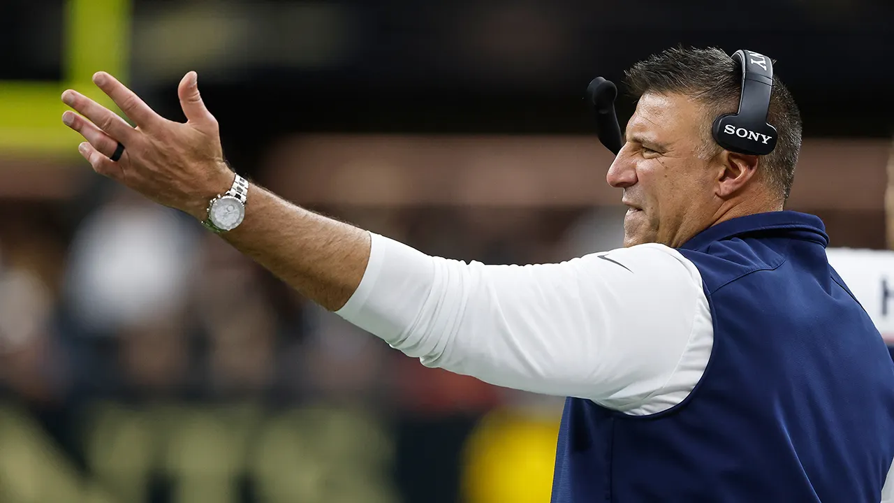 Mike Vrabel criticizes NFL officiating