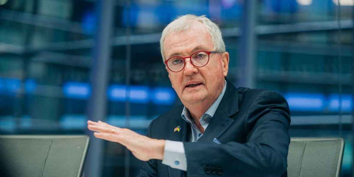 New Jersey's Democrat governor seems to go on vacation during a severe storm, placing the lieutenant governor in charge.