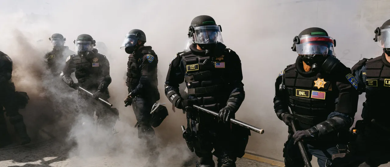 Officer Injured When Unauthorized Immigrant Tries to Crash Vehicle Into Police