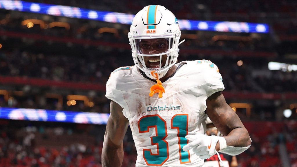 Ollie Gordon II of the Dolphins upset over penalty